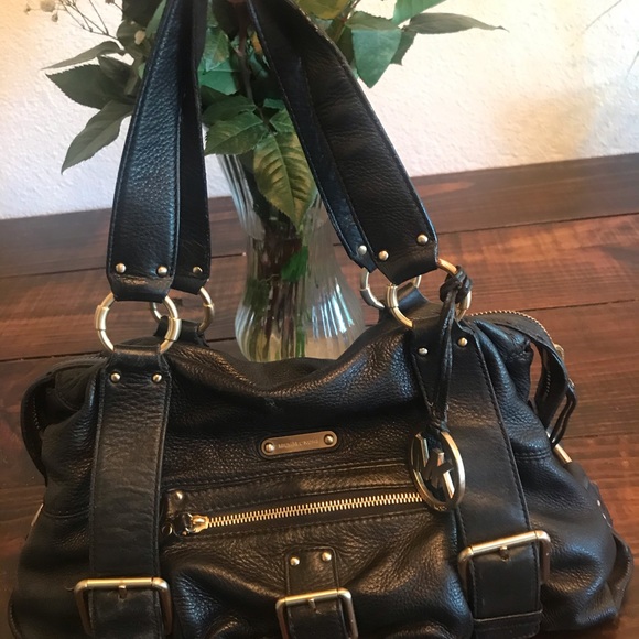 Vintage Micheal Kors Satchel with gold hardware - Picture 3 of 4